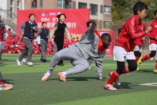 高校足球联赛全面铺开，培养本土足球后备力量的简单介绍